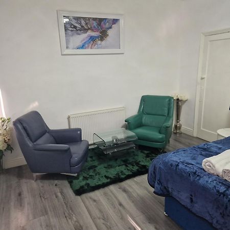 Готель Highfields House - Free Wifi - Free Local Parking Шеффілд Екстер'єр фото
