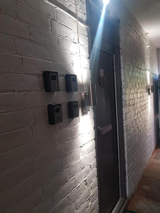 Готель Highfields House - Free Wifi - Free Local Parking Шеффілд Екстер'єр фото