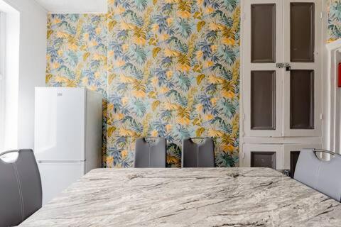 Готель Highfields House - Free Wifi - Free Local Parking Шеффілд Екстер'єр фото